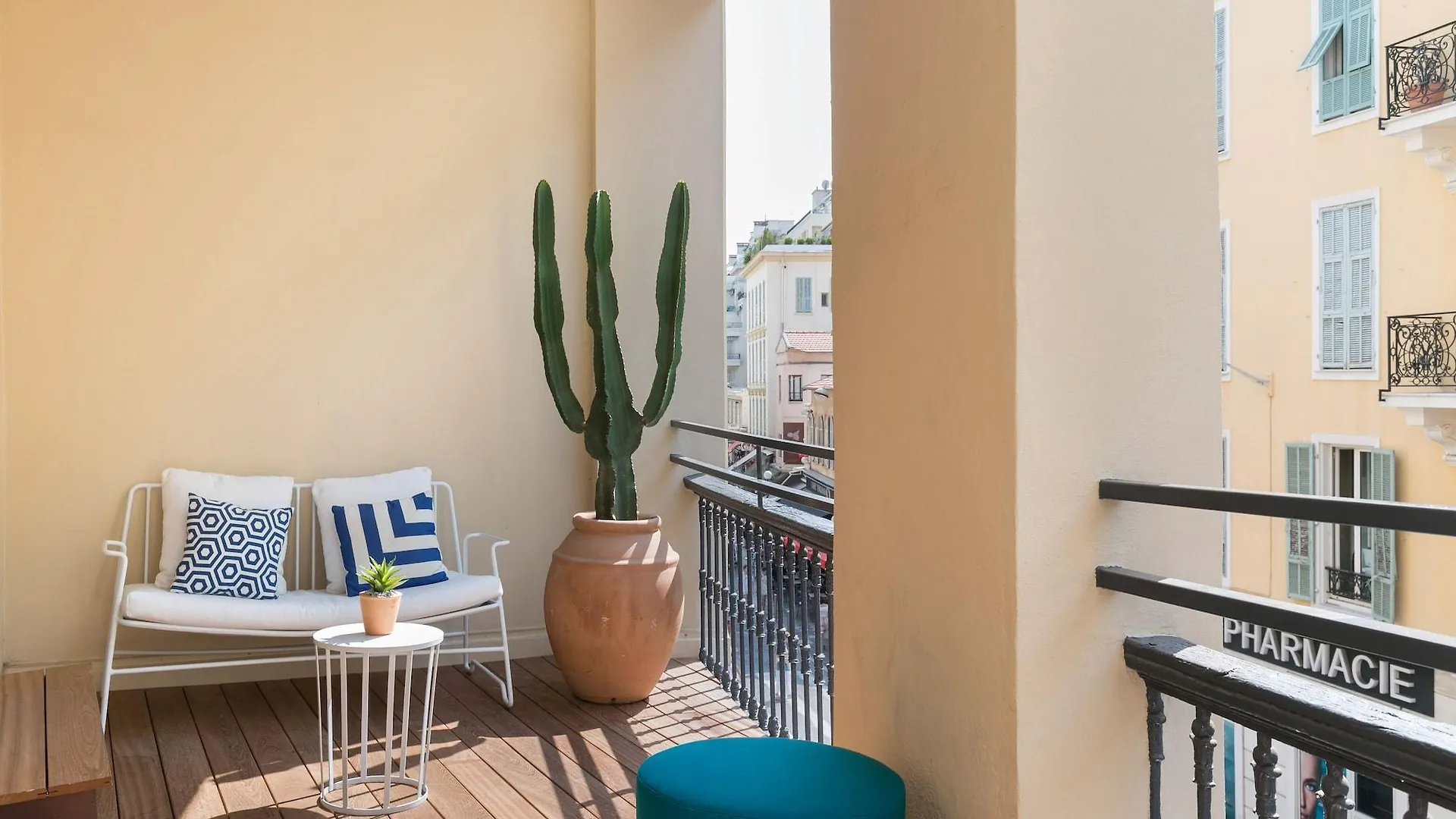 The Deck Hotel By Happyculture Niza 4*,  Francia