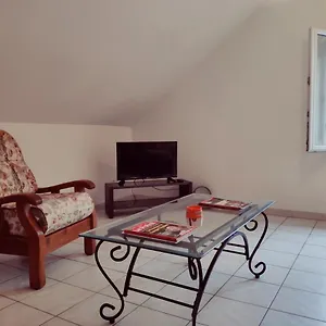 Au Bord Du Foron Apartamento