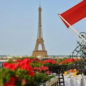 Plaza Athénée - Dorchester Collection Hotel Parigi