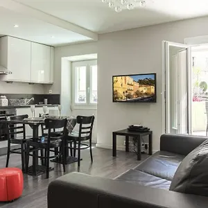 Joffre 9 - Near Massena Square - Terrace Appartement