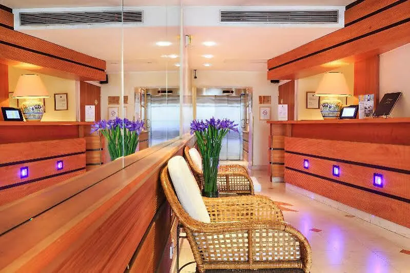 The Deck Hotel By Happyculture Nice