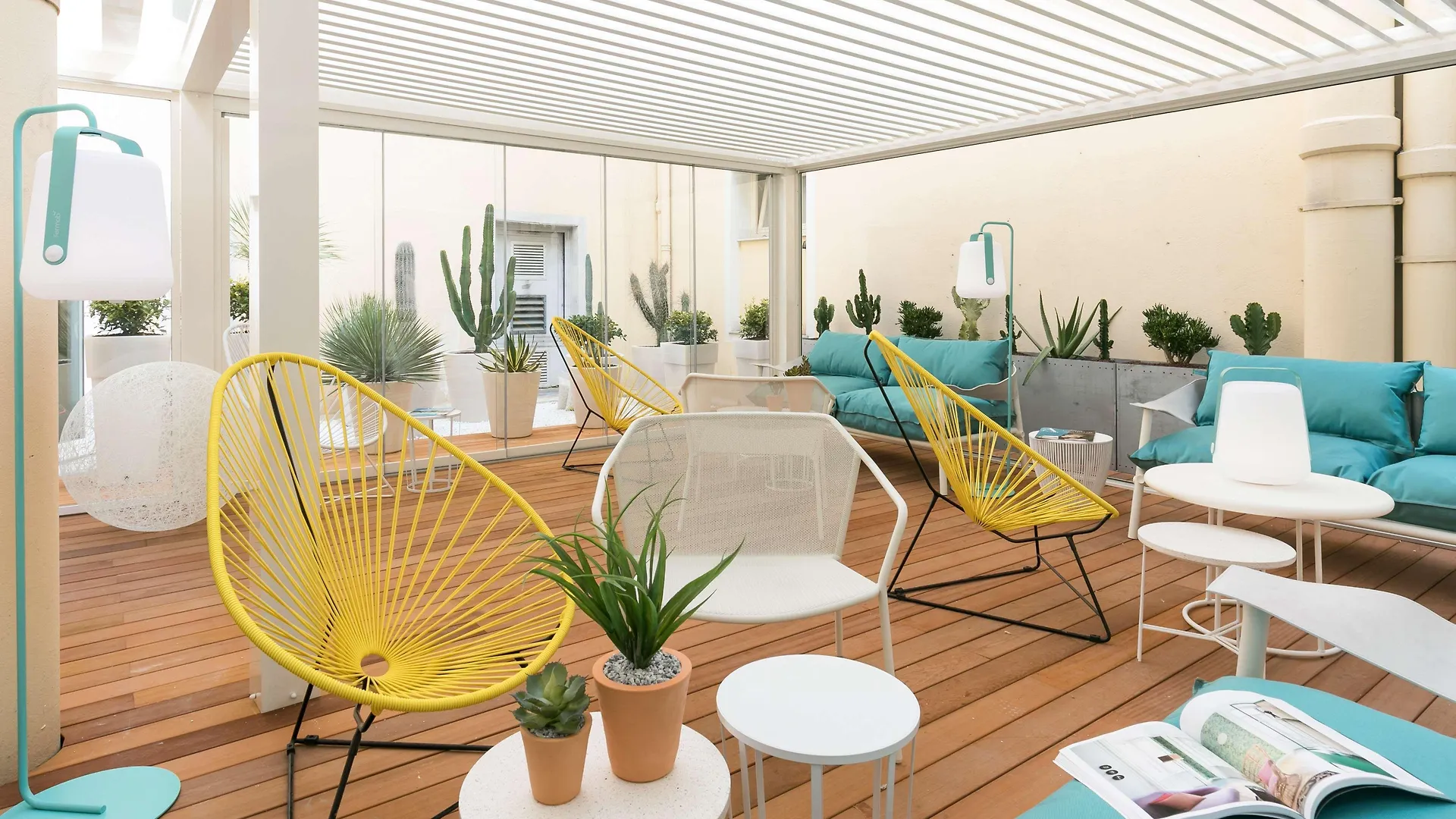 The Deck Hotel By Happyculture Nice 4*,